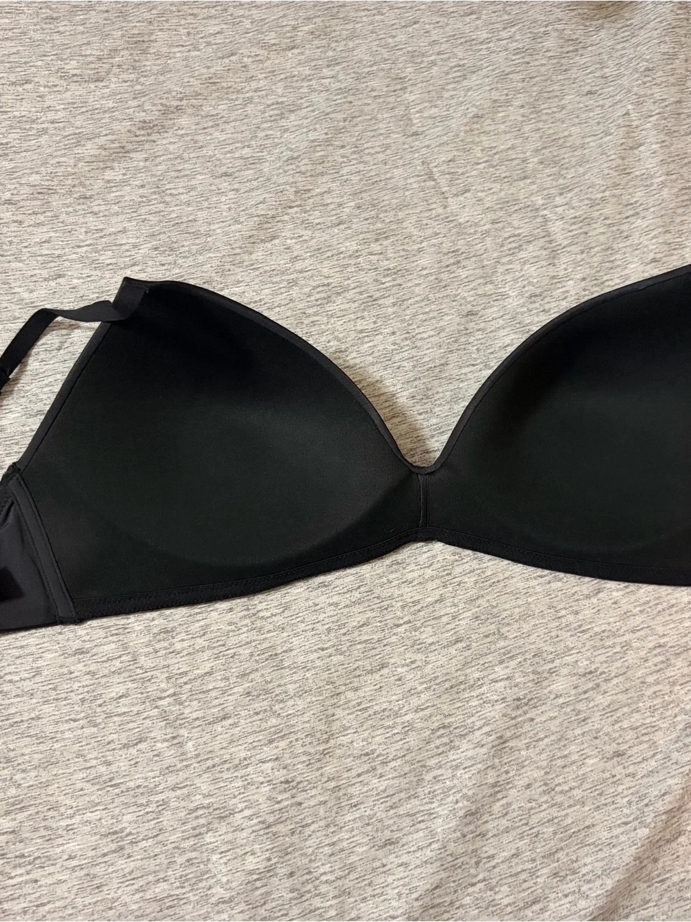 SKIMS Black Wireless Lightly Lined Bra 32DD - Picture 3 of 8
